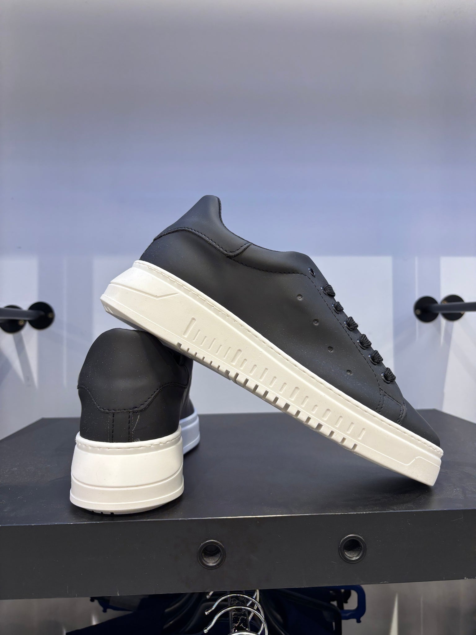 SNEAKERS GOMMATO FONDO ARMY BLACK&WHITE