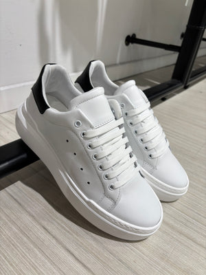 SNEAKERS PELLE FONDO BOMBATO BAFFO NERO