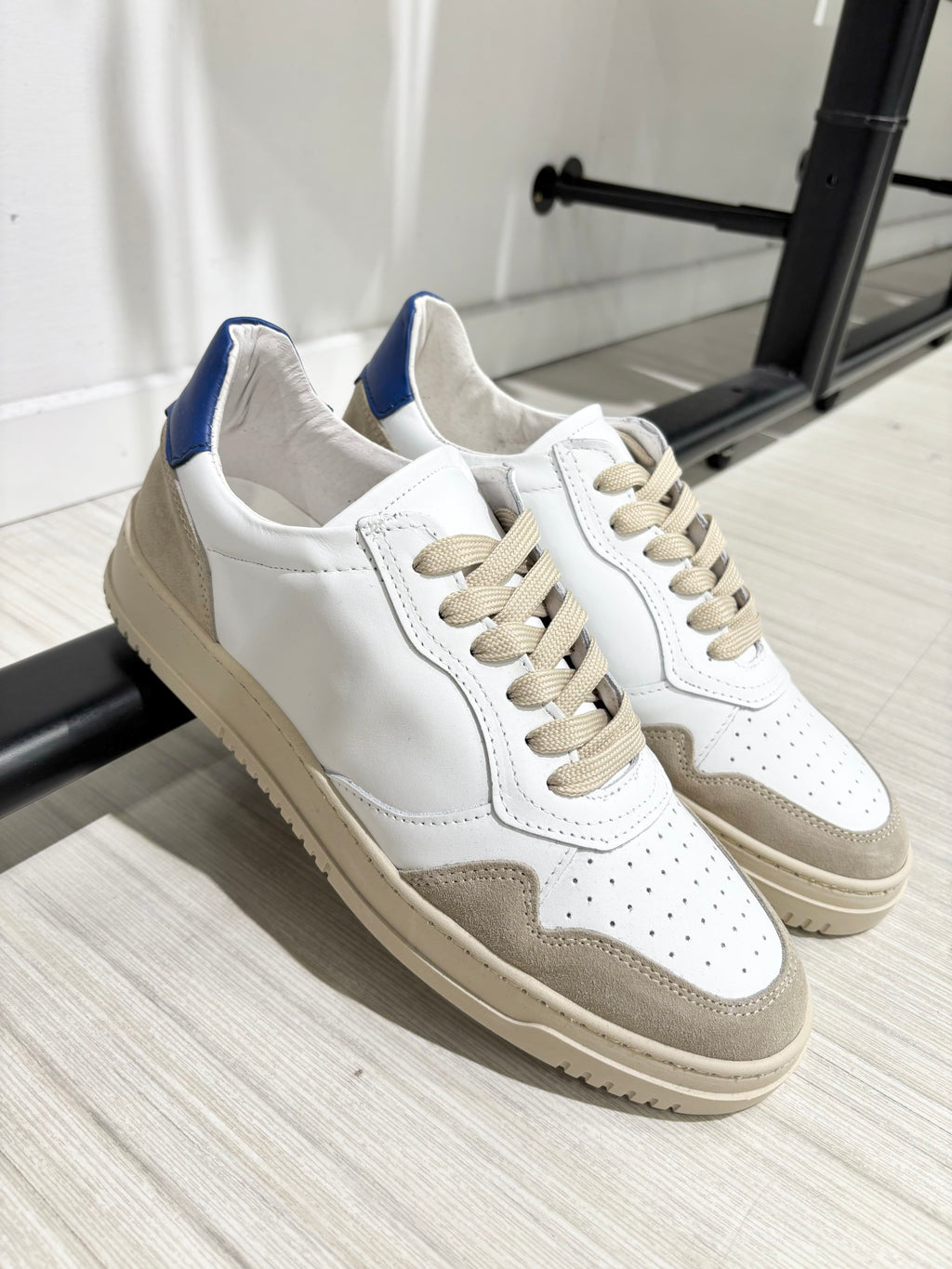 SNEAKERS PELLE MOD.AUTRY BAFFO ROYAL